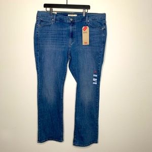Women's Levi Sculpt Classic Bootcut Jeans in 22W